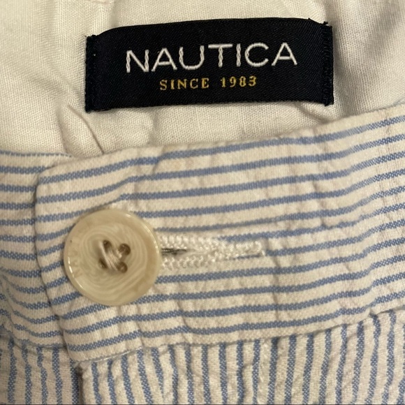 Nautica Seersucker Shorts Blue and White Striped A Bit Trimmer Fit Style Size 30 - Picture 6 of 11